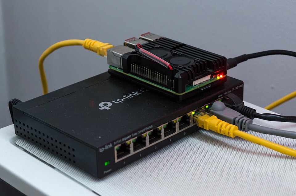 8 Port Gigabit Ethernet Switch